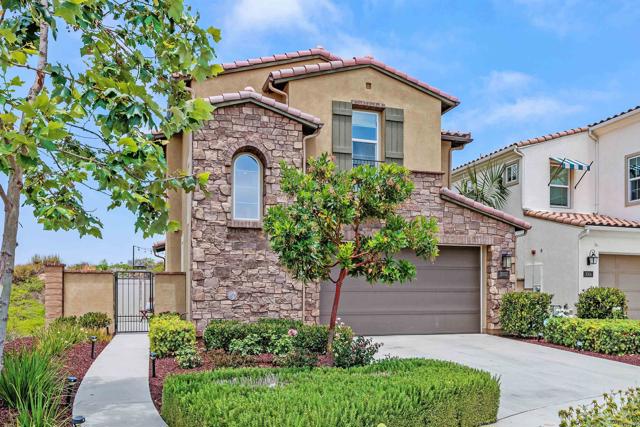 3002 Villeta Ave, Carlsbad CA: https://media.crmls.org/mediaz/dfe3de21-6664-4a1b-a6b2-4acb701fe107.jpg