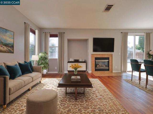 2035 Pasado Avenue, Manteca CA: https://media.crmls.org/mediaz/dfe3e5b9-8dd8-4727-84cf-c5c24bcbf685.jpg
