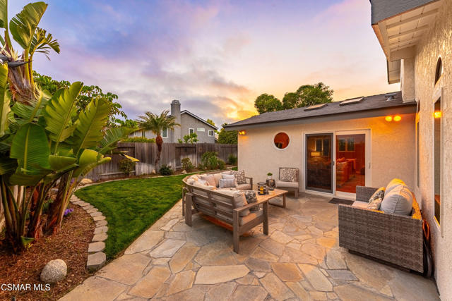719 Westfield Court, Ventura CA: https://media.crmls.org/mediaz/dfe52481-dc5e-4b38-92cf-03311e4a7ba7.jpg