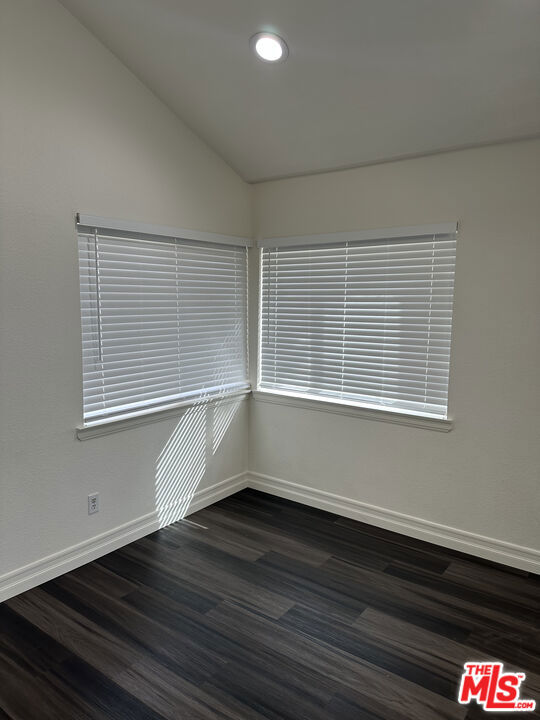 4833 Astuto Drive, Palmdale CA: https://media.crmls.org/mediaz/dfe582d4-c842-4060-99c5-a9fb61621d46.jpg
