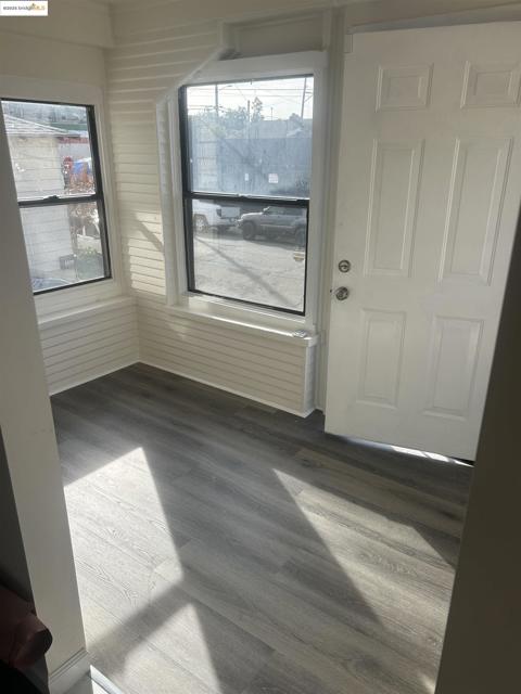 2618 E 20Th St, Oakland CA: https://media.crmls.org/mediaz/dfe59a7b-d6eb-4949-a585-40cb6468cc6e.jpg