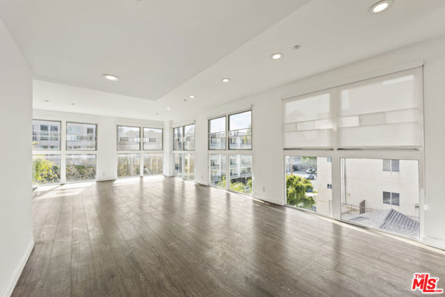 1932 Selby Avenue, Los Angeles CA: https://media.crmls.org/mediaz/dfe69920-1cfb-4395-9db3-f5c19bc9acdf.jpg