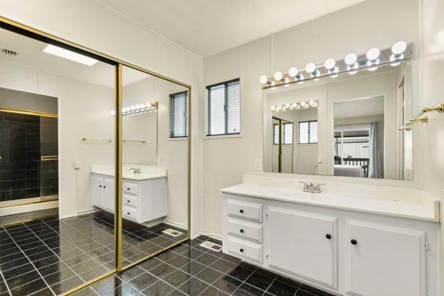 Image 25 of 38 For 8301 Mission Gorge Road  #131