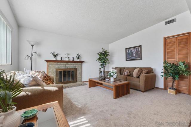 1173 Oasis Ave, Chula Vista CA: https://media.crmls.org/mediaz/dfe79c75-021a-495a-8172-9c1d7478a9cb.jpg