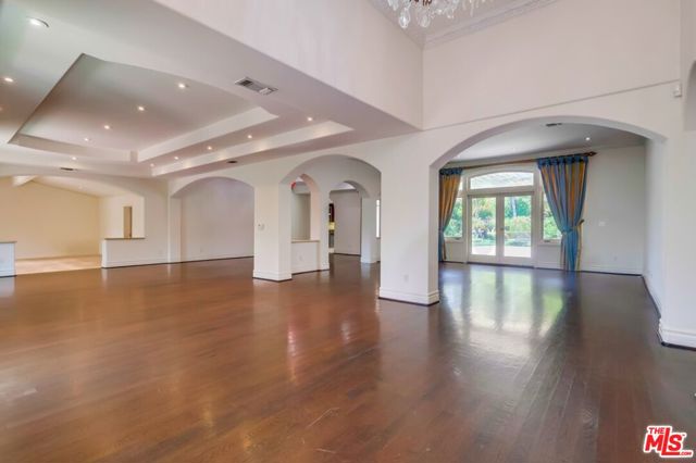 114 S Layton Drive, Los Angeles CA: https://media.crmls.org/mediaz/dfe82034-17f2-484b-83c6-17c2a8fa7600.jpg