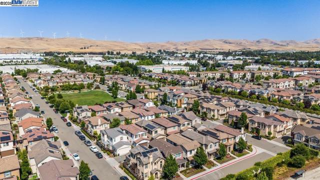 218 Stratus Cmn, Livermore CA: https://media.crmls.org/mediaz/dfe86687-a40a-40cb-8c69-57ef60e4af42.jpg