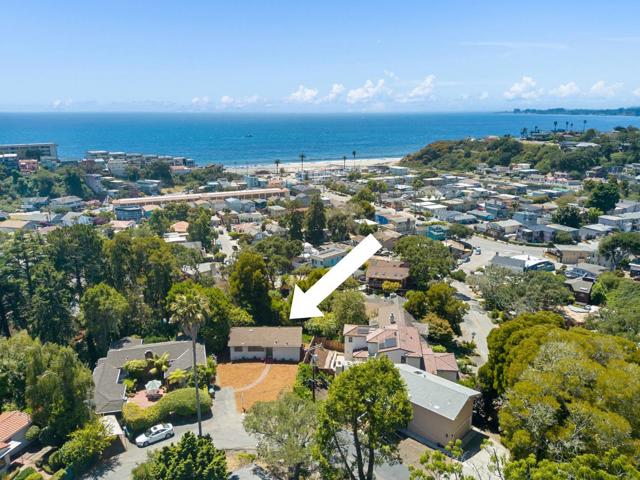 206 Bayview Court, Aptos CA: https://media.crmls.org/mediaz/dfe88bcb-c293-4a1d-98c5-c8e5526c123c.jpg