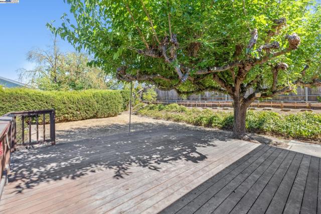 4190 Sharab Ct, Pleasanton CA: https://media.crmls.org/mediaz/dfe9102a-bb60-4272-b5d2-8cb99b82af22.jpg