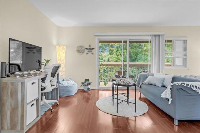 300 Glenwood Circle, Monterey CA: https://media.crmls.org/mediaz/dfea4ddc-09a2-4bde-a7e9-a215a4228a97.jpg