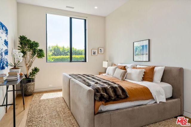 1030 Somera Road, Los Angeles CA: https://media.crmls.org/mediaz/dfea8699-97df-48d8-8aff-340d0e7d4df9.jpg