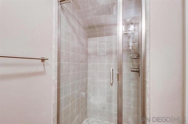 7824 Inception Way, San Diego CA: https://media.crmls.org/mediaz/dfeac32c-68d6-496a-8c6f-69831a09d920.jpg