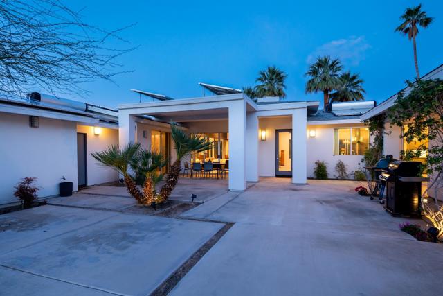 Image 11 of 32 For 71427 Estellita Drive