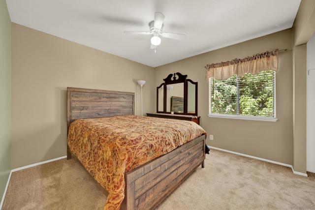 2010 Palsero Ave, Escondido CA: https://media.crmls.org/mediaz/dfeca623-10e9-4ce4-89cf-c29854298222.jpg