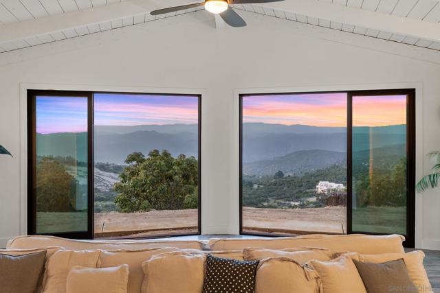 16641 Eagles Crest Rd, Ramona CA: https://media.crmls.org/mediaz/dfecdd01-25ee-452d-b5a8-e809136a92d7.jpg