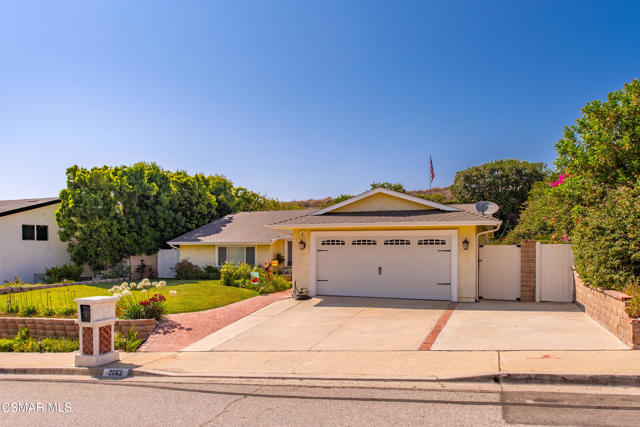 2063 Woodglen Street, Simi Valley CA: https://media.crmls.org/mediaz/dfed1bb2-6b41-4855-b388-bbf663806c02.jpg