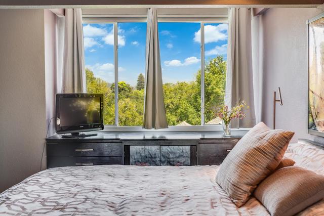 1609 Taylor Lane, Santa Cruz CA: https://media.crmls.org/mediaz/dfee346d-9f94-47d3-a685-f6d7885c00ba.jpg