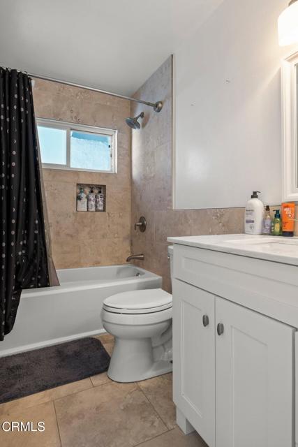 2325 Parkway Drive, Camarillo CA: https://media.crmls.org/mediaz/dfee61ae-cc15-46dc-99db-33702c71fb9e.jpg