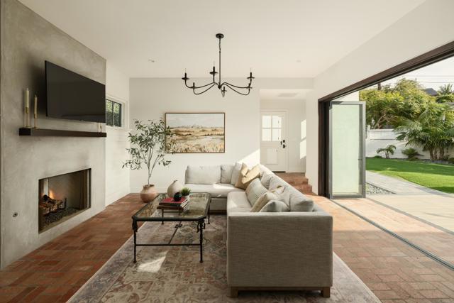 1011 Devonshire Drive, San Diego CA: https://media.crmls.org/mediaz/dfee64a5-c81e-45a4-9d19-31df83a3bdb5.jpg