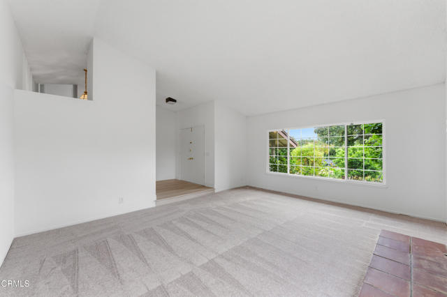 Detail Gallery Image 10 of 48 For 6397 Loma Vista Rd, Ventura,  CA 93003 - 4 Beds | 2/1 Baths