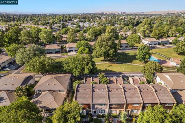 1050 Mohr Ln, Concord CA: https://media.crmls.org/mediaz/dfefcbde-7280-4109-a1c1-f306085f570a.jpg