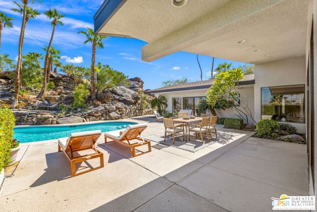 13 Cahuilla Hills Drive, Palm Springs CA: https://media.crmls.org/mediaz/dfefdbba-7179-406f-8cf6-42dfff6f186b.jpg