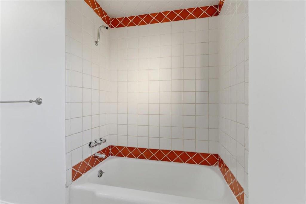https://media.crmls.org/mediaz/dff01d31-d06c-4d46-8e56-51e4d10b7687.jpg?preset=X-Large
