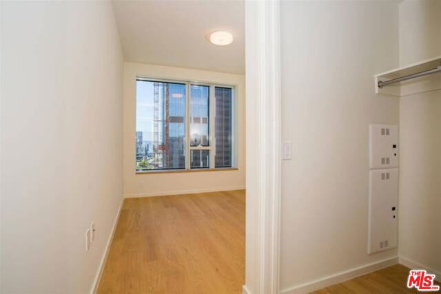 889 Francisco Street, Los Angeles CA: https://media.crmls.org/mediaz/dff0aa0d-6943-47d4-a75a-bd5a42db2c5c.jpg