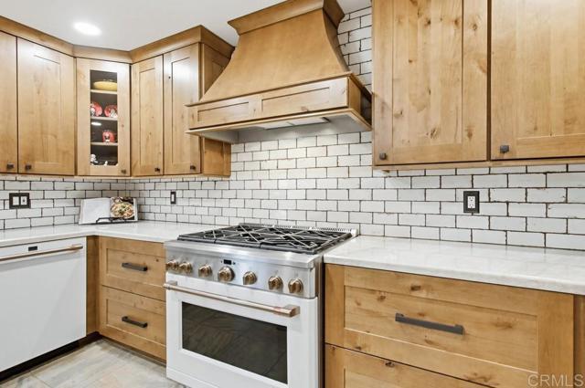 Detail Gallery Image 4 of 40 For 10118 Swanton Dr, Santee,  CA 92071 - 3 Beds | 2/1 Baths