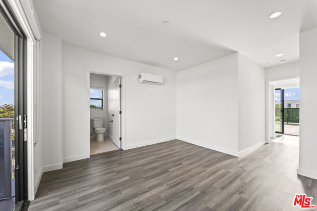 1254 9th Street, Santa Monica CA: https://media.crmls.org/mediaz/dff18754-a35e-44b3-b43f-93d533af8877.jpg
