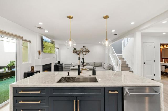 265 S Bayview Avenue, Sunnyvale CA: https://media.crmls.org/mediaz/dff201db-321e-40ef-b2d3-c40346237aba.jpg