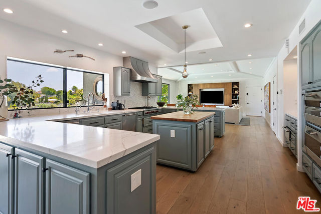 17237 Quesan Place, Encino CA: https://media.crmls.org/mediaz/dff2c6e5-d214-4607-bb5e-b2e8b7f1b550.jpg