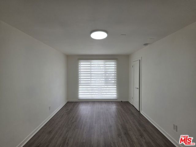 1635 S Beverly Glen Boulevard, Los Angeles CA: https://media.crmls.org/mediaz/dff322c5-16bc-4446-bf20-591d25382c96.jpg