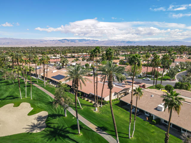 44841 Desert Horizons Drive, Indian Wells CA: https://media.crmls.org/mediaz/dff4014f-4282-4867-847f-1c3aa0a5eab2.jpg