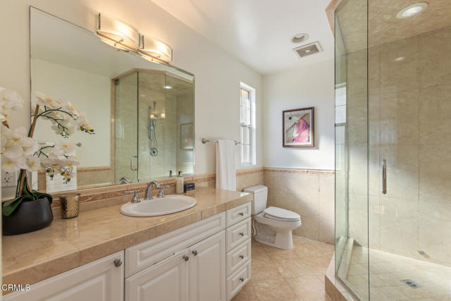 Detail Gallery Image 45 of 70 For 4926 Crown Ave, La Canada Flintridge,  CA 91011 - 3 Beds | 3/1 Baths