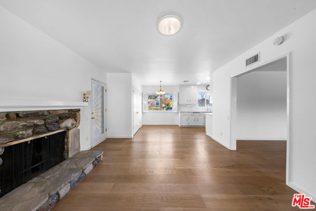 9413 La Reina Place photo 8
