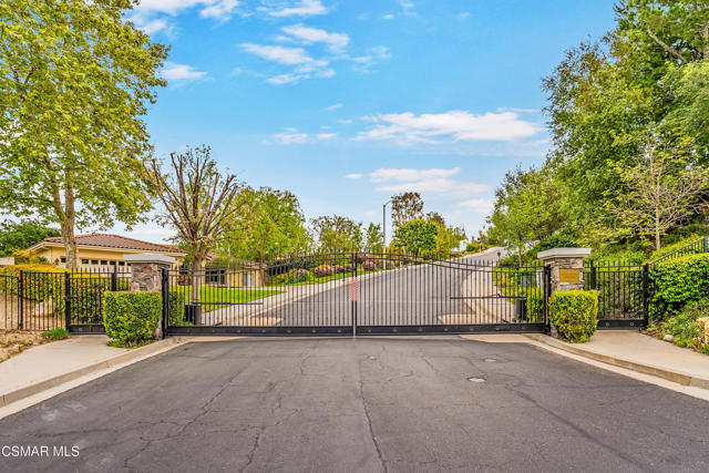 775 Parmenter Avenue, Thousand Oaks CA: https://media.crmls.org/mediaz/dff6d689-ee6d-43f6-bf37-5aa6f56d638f.jpg
