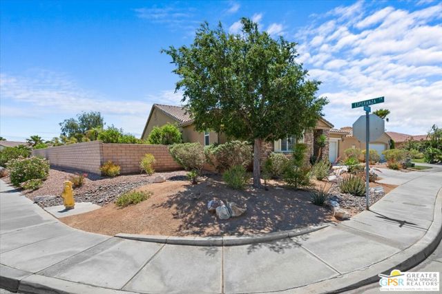3764 Serenity Trail, Palm Springs CA: https://media.crmls.org/mediaz/dff76d29-914c-4123-a18e-34ea15007968.jpg