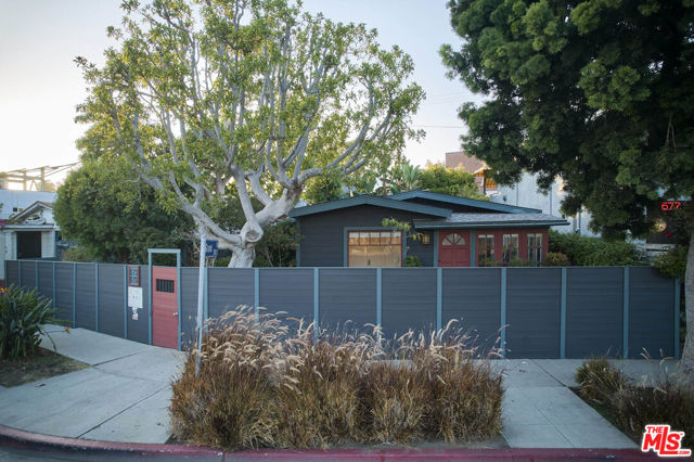573 Grand Boulevard photo 1
