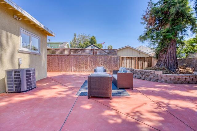 209 N 16th Street, San Jose CA: https://media.crmls.org/mediaz/dff82e78-ece2-4fee-aad8-1a9fae43dd75.jpg