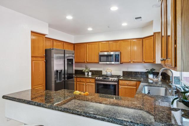574 Skypark Drive, Scotts Valley CA: https://media.crmls.org/mediaz/dff8bfef-a38d-44dd-92be-30105d638434.jpg