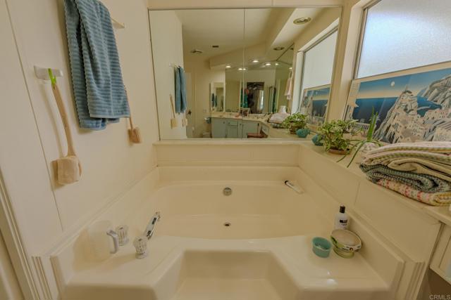 Detail Gallery Image 14 of 28 For 4650 Dulin #121,  Fallbrook,  CA 92028 - 2 Beds | 2 Baths