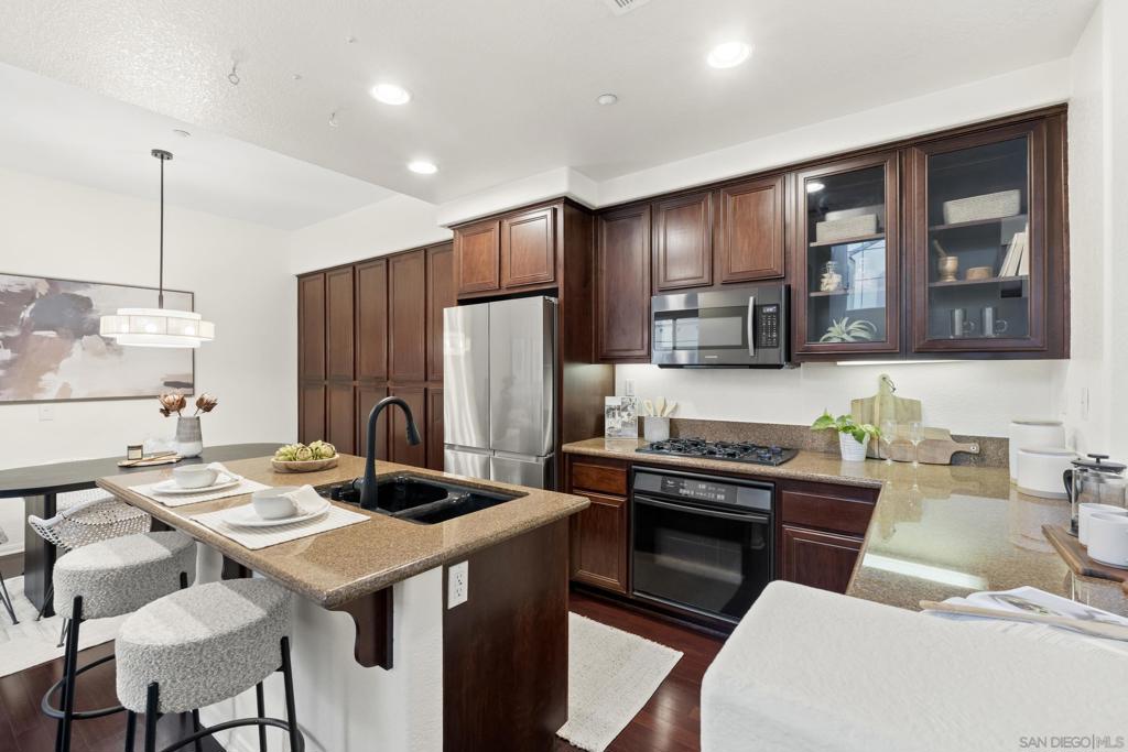 2768 Villas Way - photo 5