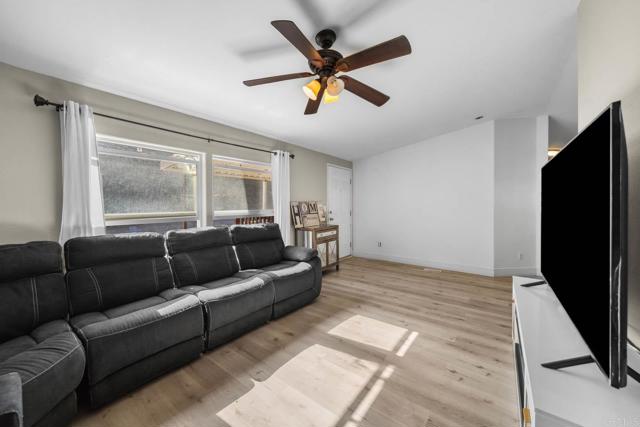 402 63Rd Street, San Diego CA: https://media.crmls.org/mediaz/dff97218-ecbe-459a-8d80-164edd50fba5.jpg