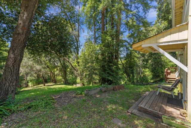 11949 Lakeshore Drive, Felton CA: https://media.crmls.org/mediaz/dff97568-bb96-4d88-854a-f8b08fdded2e.jpg