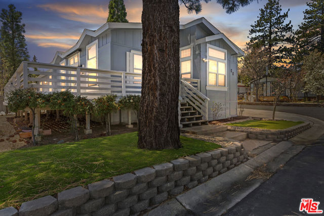 391 Montclair Drive, Big Bear City CA: https://media.crmls.org/mediaz/dffa5724-d723-4700-ae0a-4417d38dce20.jpg