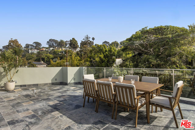 Drew Fenton | 257 Entrada Drive Santa Monica CA | MLS: 7501252 Drew Fenton | 257 Entrada Drive Santa Monica CA | MLS: 7501252