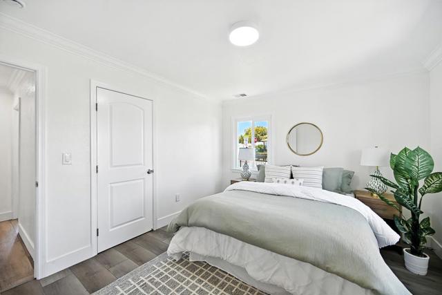 1504 York Avenue, San Mateo CA: https://media.crmls.org/mediaz/dffae11a-b55f-43dc-a1b3-cc99dd95beb7.jpg