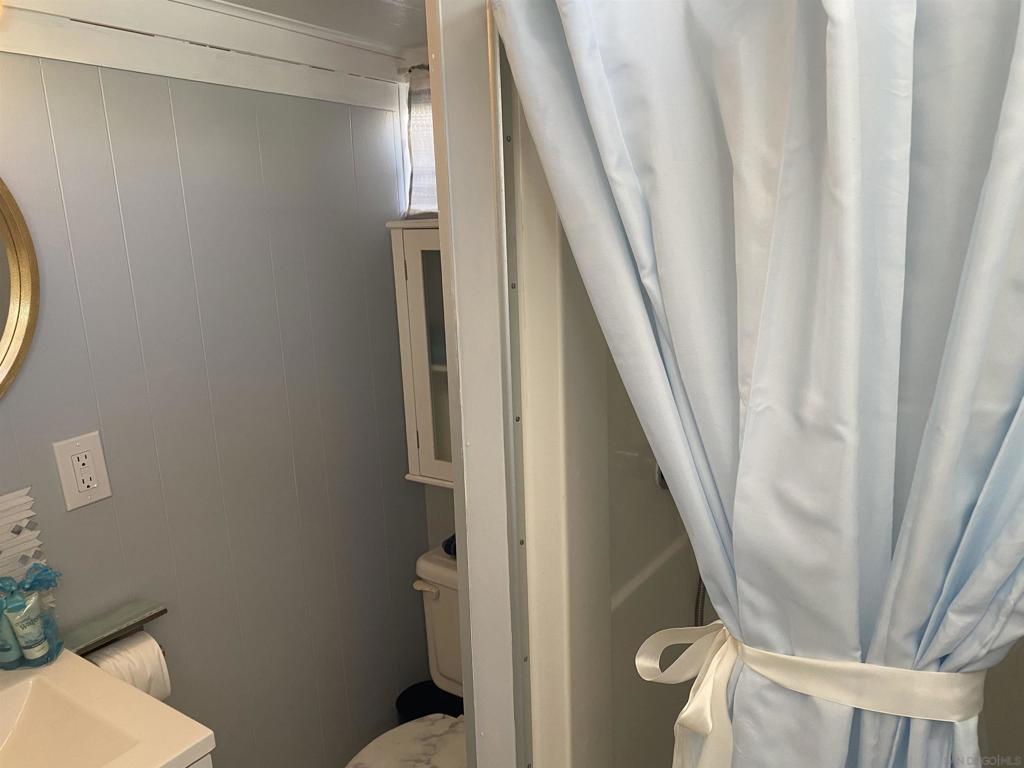 MLS #250032331SD image #11