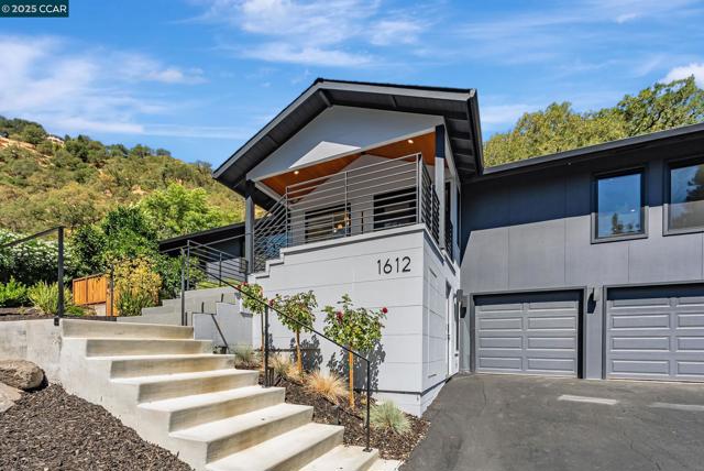 1612 Cervato Cir, Alamo CA: https://media.crmls.org/mediaz/dffbd93d-f971-4023-ae15-0ab05ea9cff3.jpg