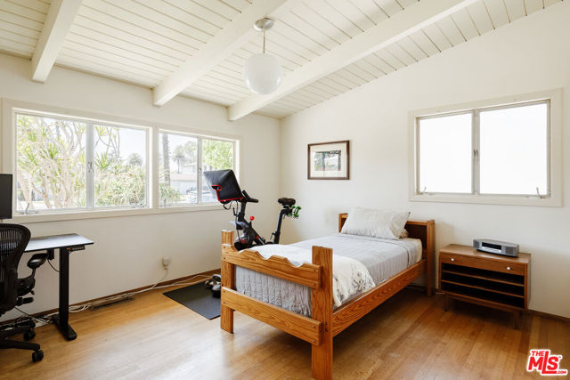 4110 Pine Avenue, Long Beach CA: https://media.crmls.org/mediaz/dffc16f4-fcd5-4d04-93d0-8cb9202cb9b3.jpg
